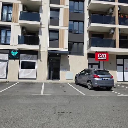 Apartman Garden 44 *